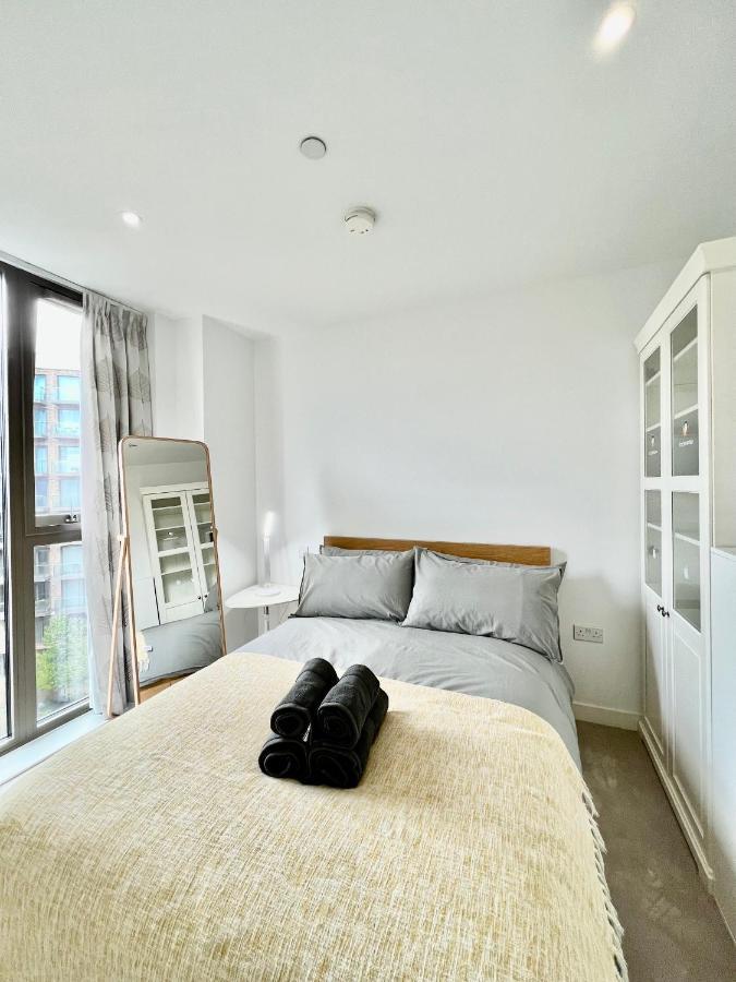 Luxury 2 Bedroom 2 Bathroom Apartment - London City Airport Εξωτερικό φωτογραφία