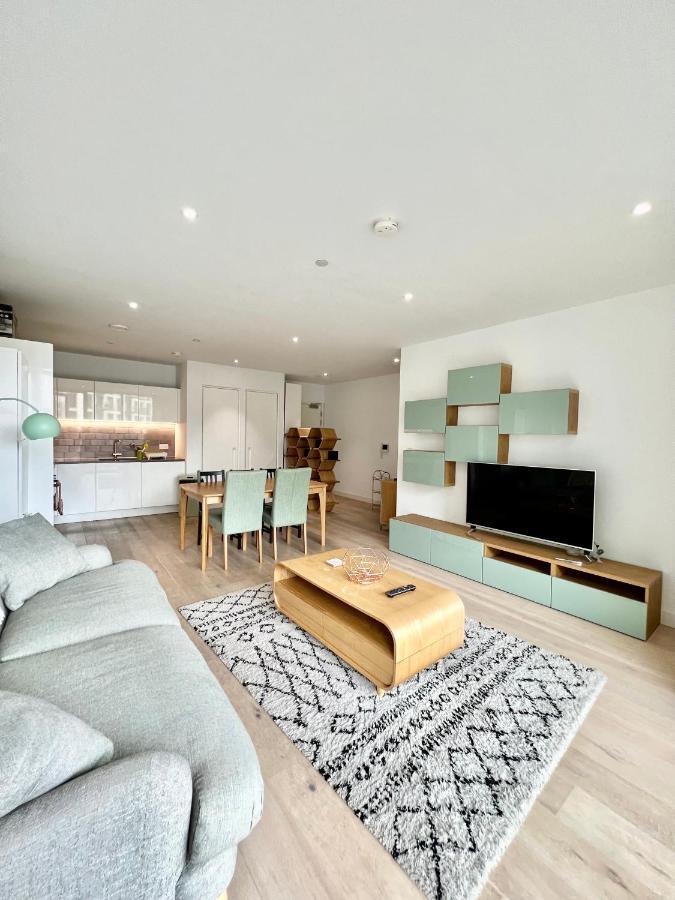 Luxury 2 Bedroom 2 Bathroom Apartment - London City Airport Εξωτερικό φωτογραφία