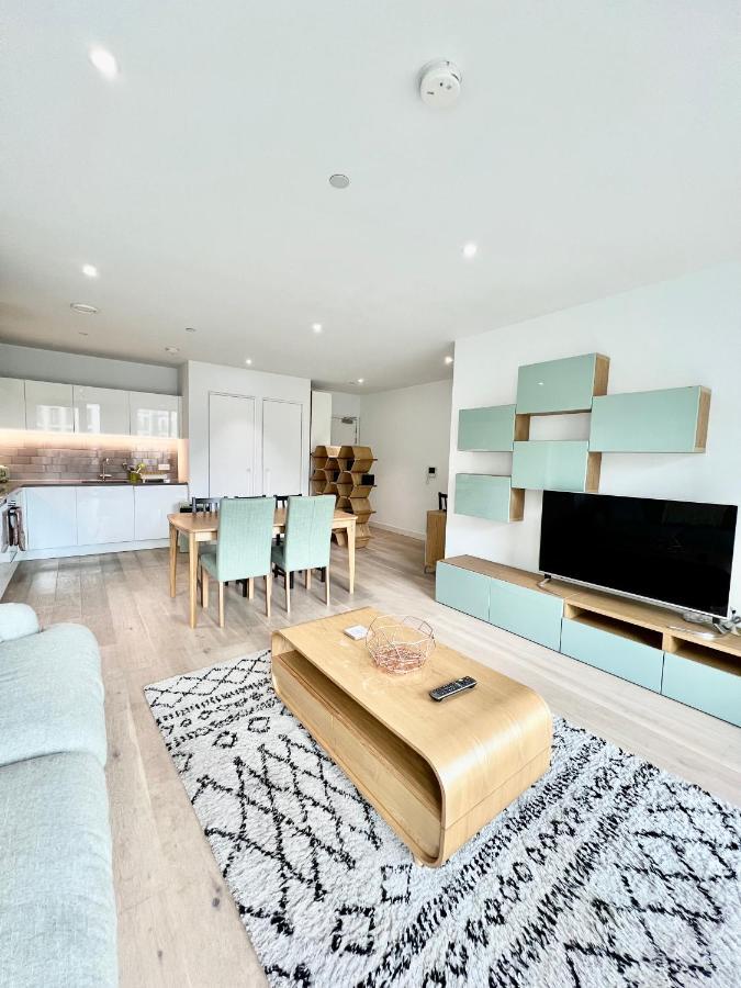 Luxury 2 Bedroom 2 Bathroom Apartment - London City Airport Εξωτερικό φωτογραφία