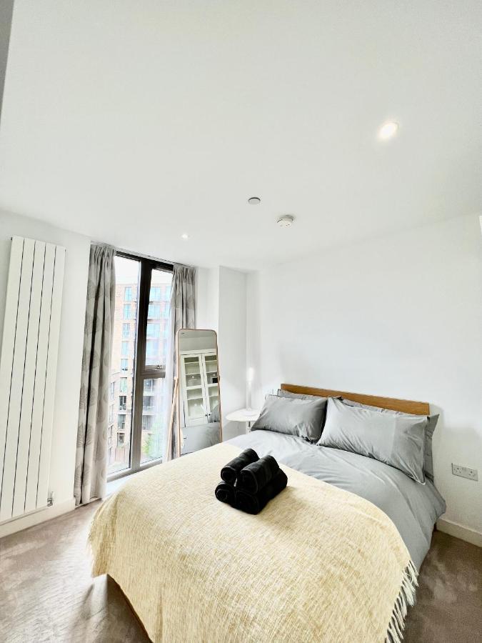 Luxury 2 Bedroom 2 Bathroom Apartment - London City Airport Εξωτερικό φωτογραφία