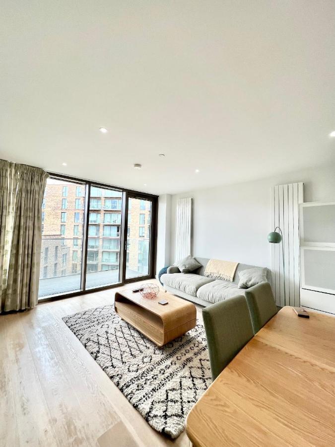 Luxury 2 Bedroom 2 Bathroom Apartment - London City Airport Εξωτερικό φωτογραφία