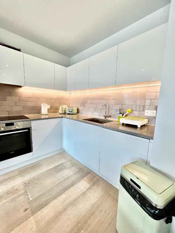 Luxury 2 Bedroom 2 Bathroom Apartment - London City Airport Εξωτερικό φωτογραφία
